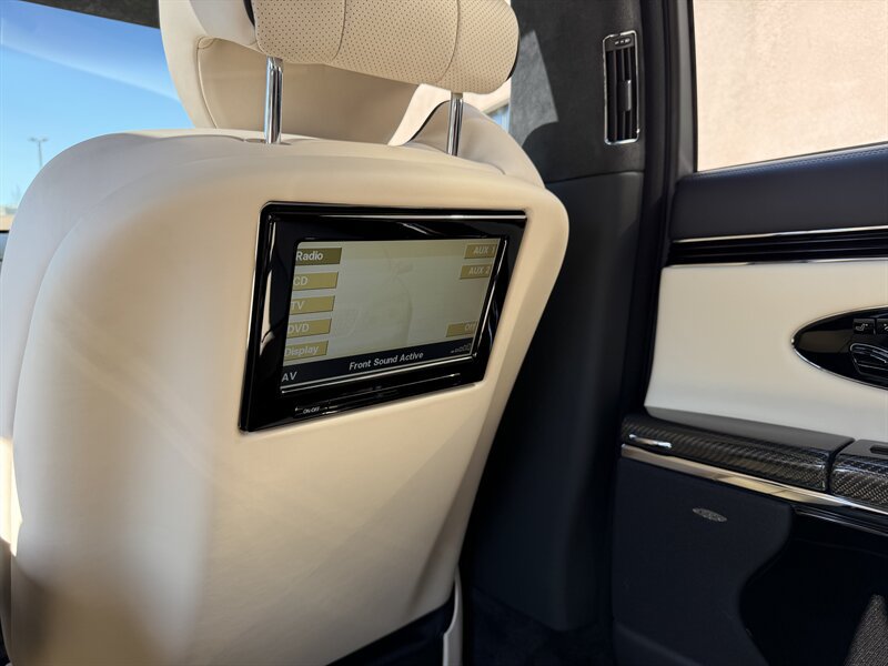 Used 2006 Maybach 57 S RWD image 18