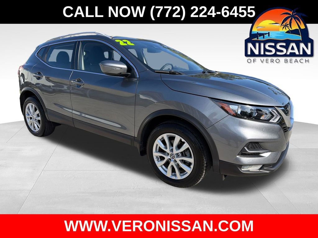 Used 2022 Nissan Rogue Sport SV FWD image 1