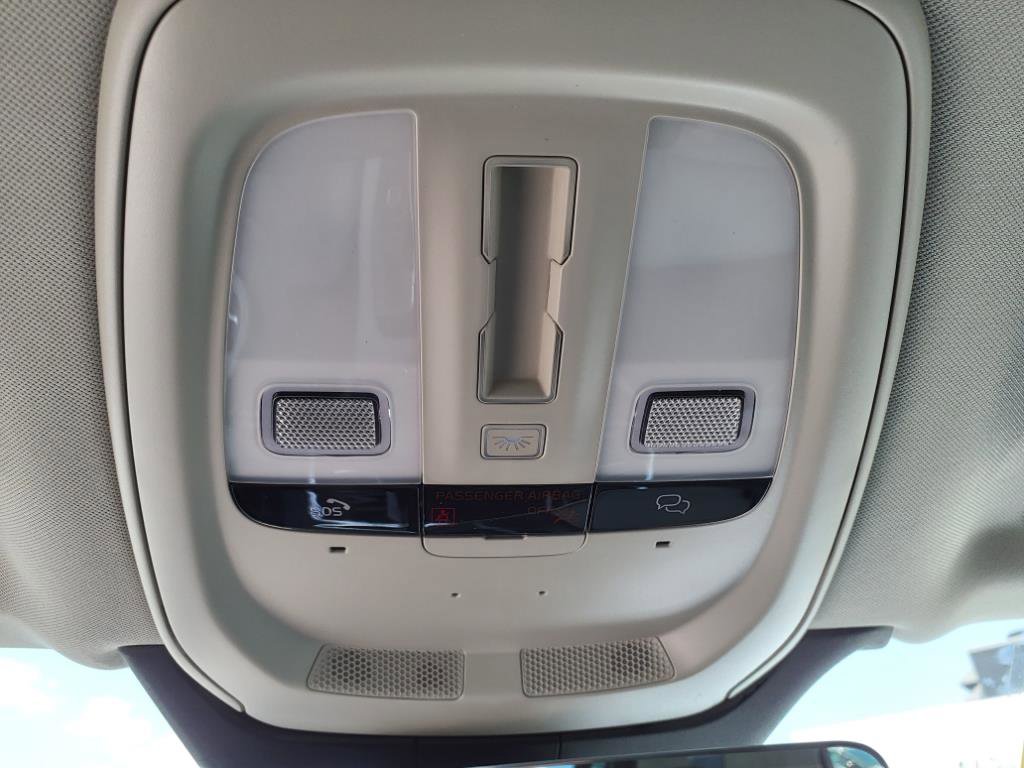 Certified 2025 Volvo XC90 T8 Plus w/ Protection Package image 20