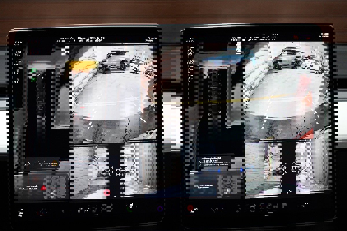 Used 2023 Tesla Model Y Long Range image 38