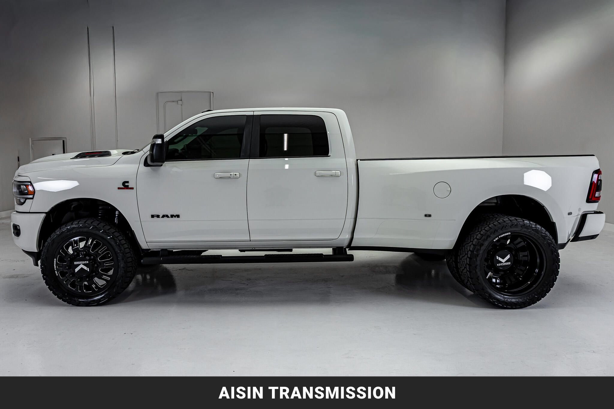 Used 2024 RAM 3500 Laramie w/ Night Edition AWD/4WD image 5