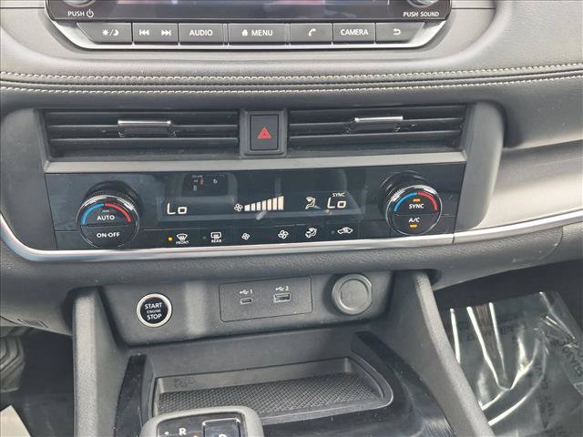 Used 2023 Nissan Rogue SV AWD/4WD image 15