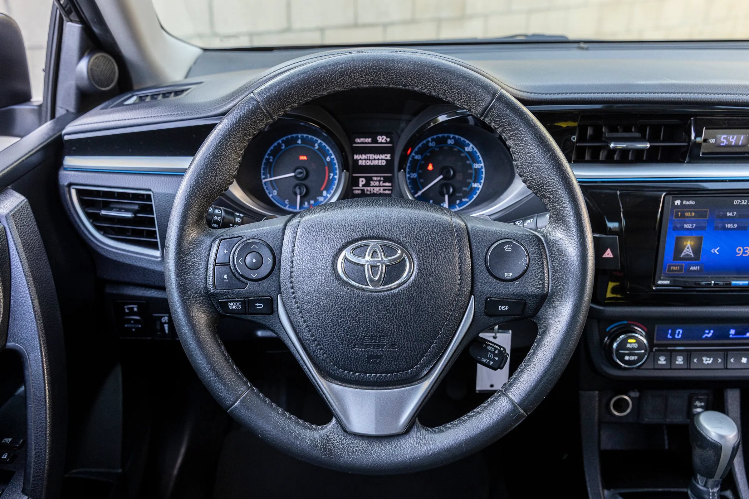 Used 2015 Toyota Corolla S FWD image 32