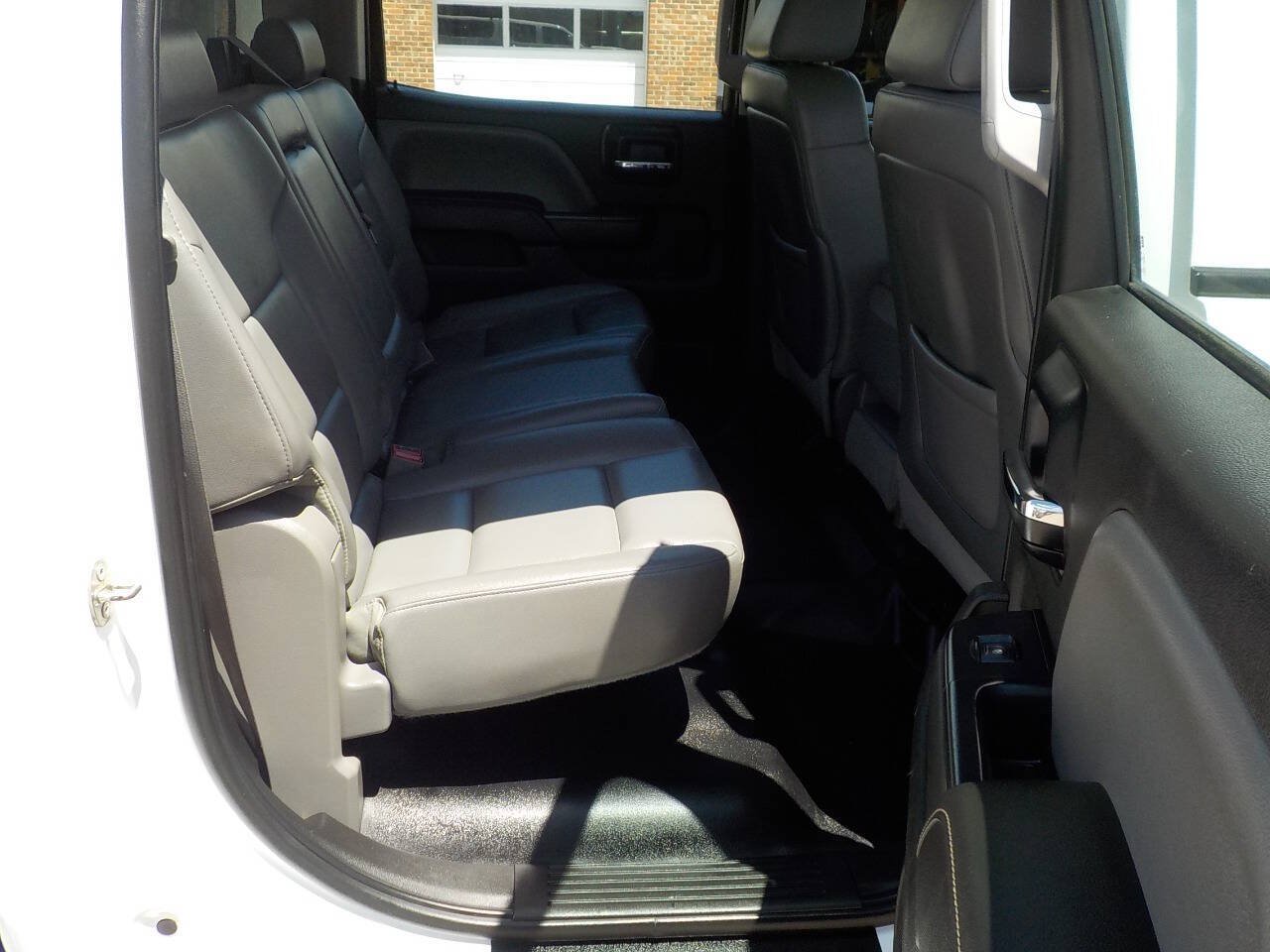 Used 2015 Chevrolet Silverado 2500 W/T AWD/4WD image 24
