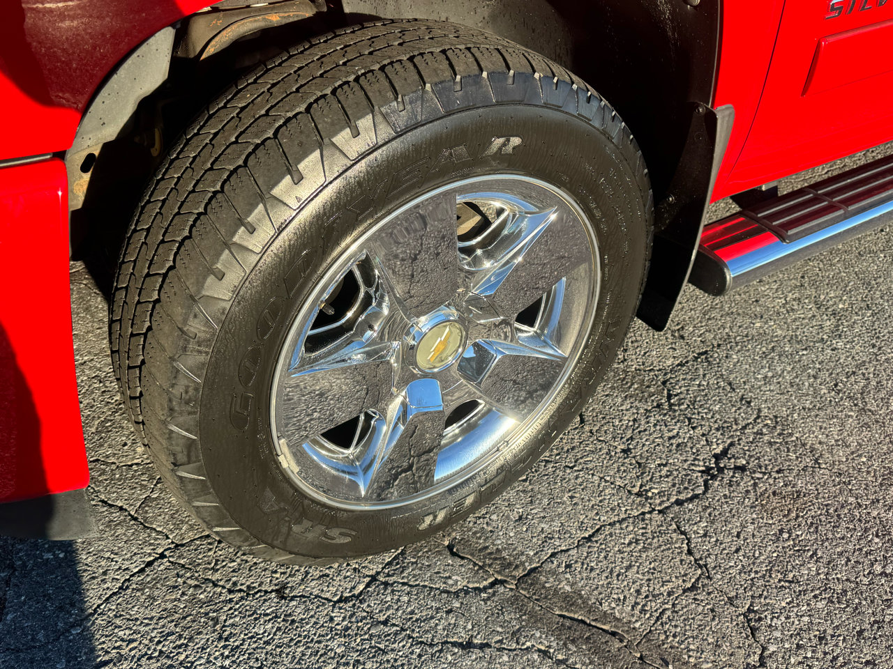 Used 2011 Chevrolet Silverado 1500 LT image 16