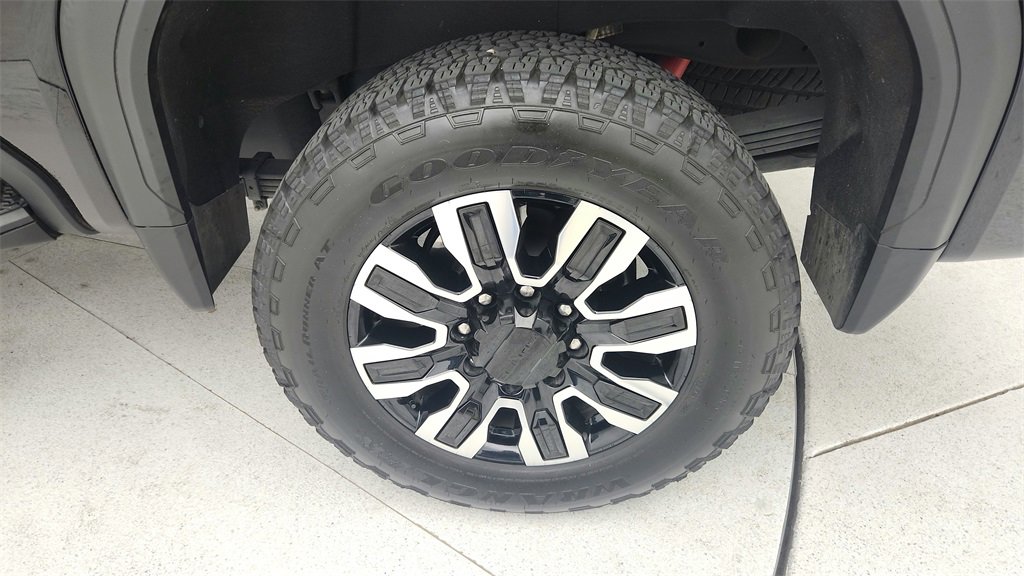 Used 2025 GMC Sierra 2500 Denali Ultimate image 30