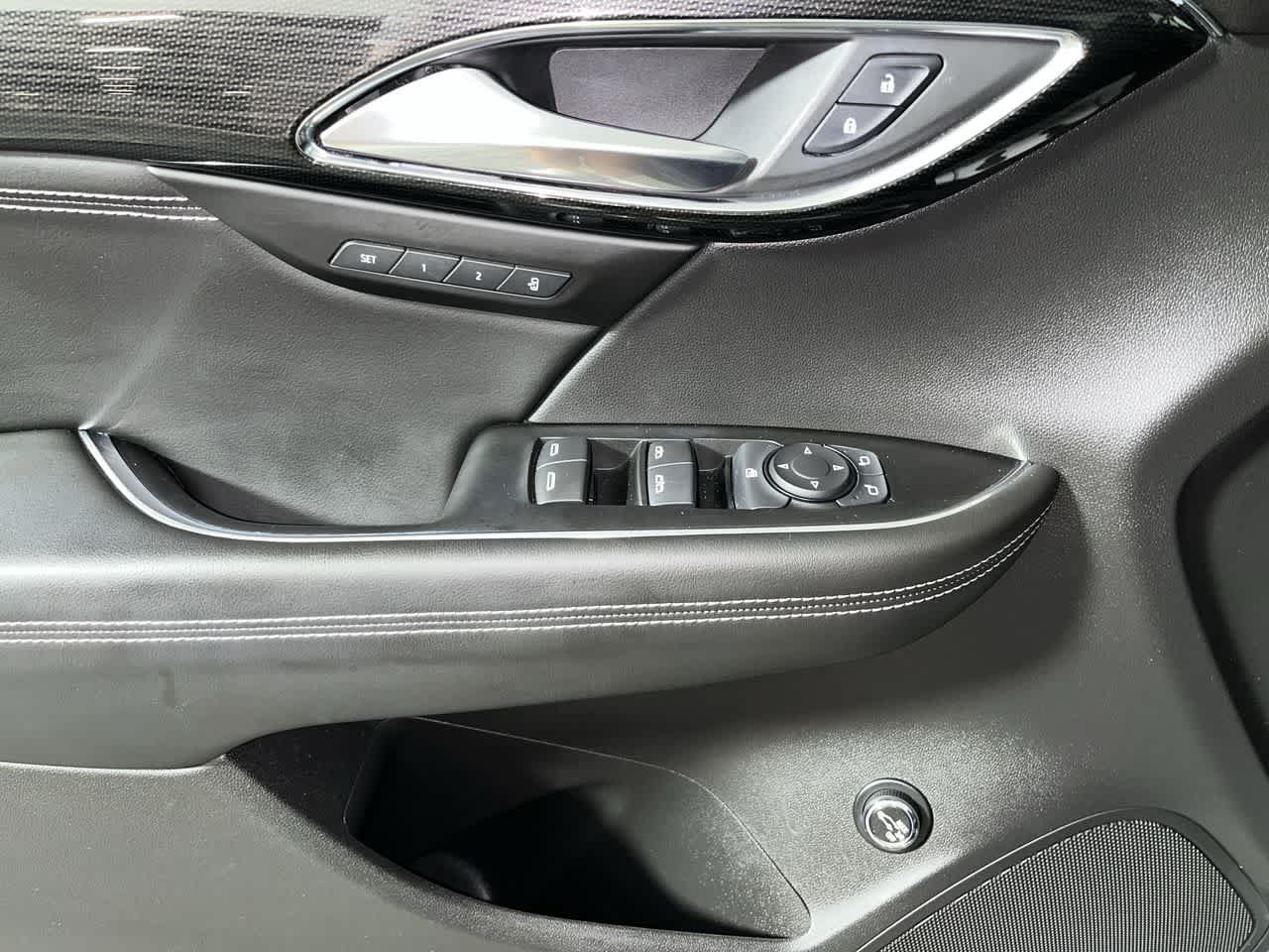 Used 2022 Buick Envision Essence w/ Safety Package FWD image 13