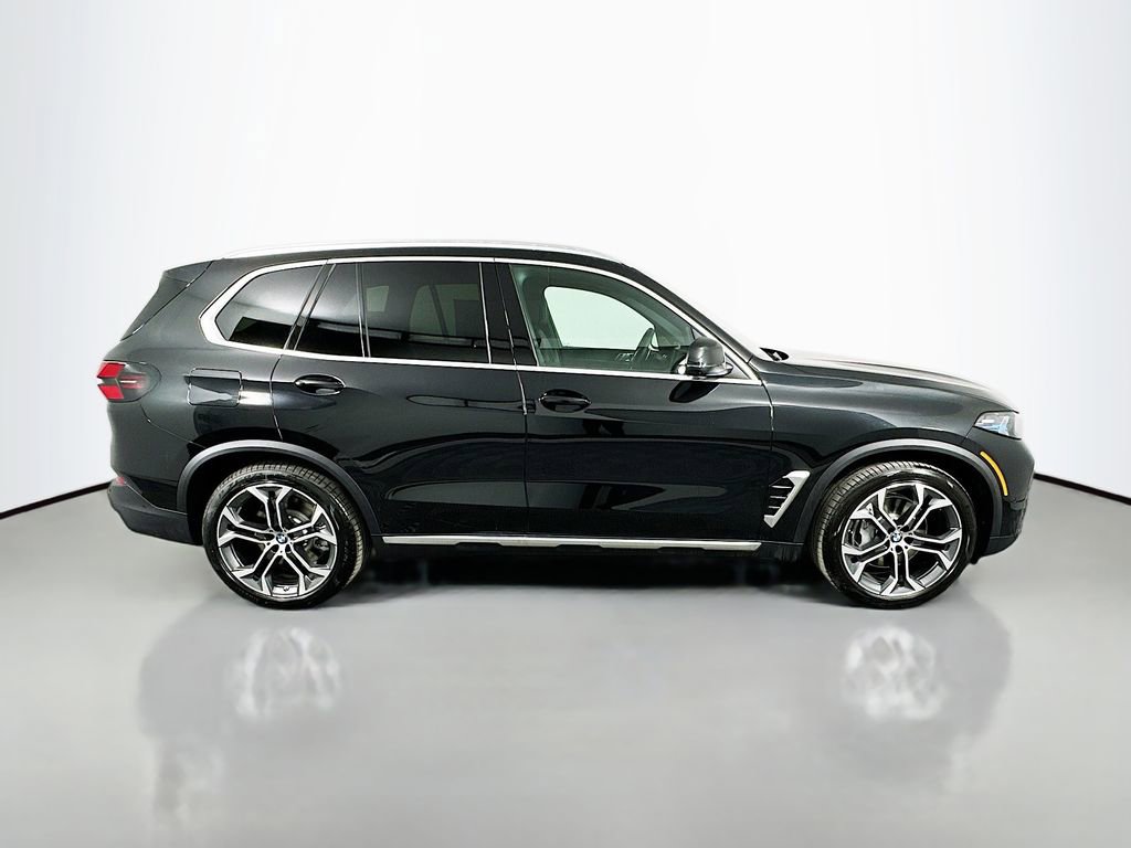 Used 2026 BMW X5 xDrive50e AWD/4WD image 4
