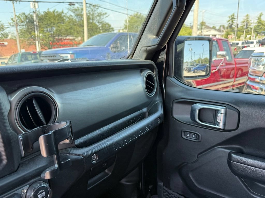 Used 2022 Jeep Wrangler Sport AWD/4WD image 23