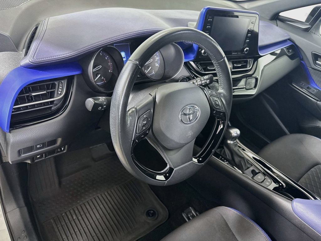 Used 2021 Toyota C-HR XLE FWD image 10