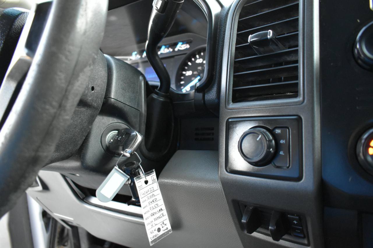 Used 2019 Ford F250 XL w/ Power Equipment Group AWD/4WD image 35