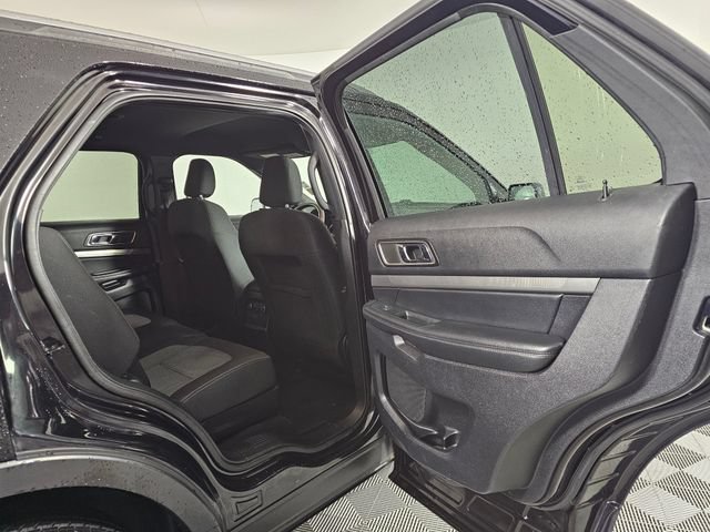 Used 2019 Ford Explorer XLT w/ Equipment Group 201A AWD/4WD image 15