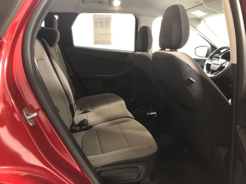 Used 2022 Ford Escape SE w/ Cold Weather Package image 10