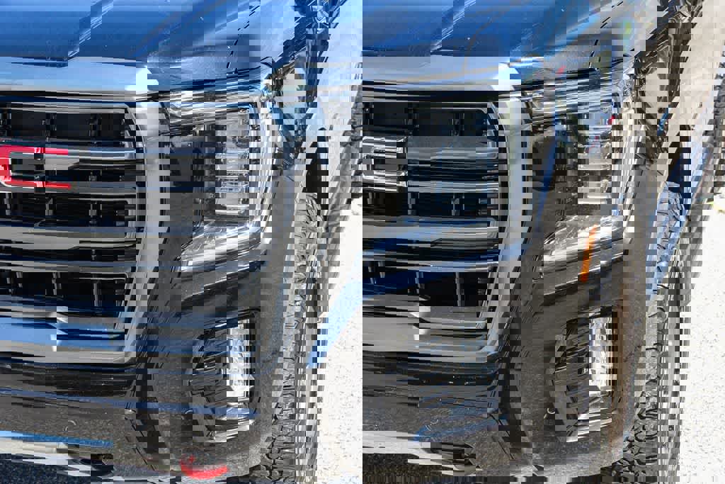 Used 2021 GMC Yukon AT4 w/ Rear Media and Nav Package image 7