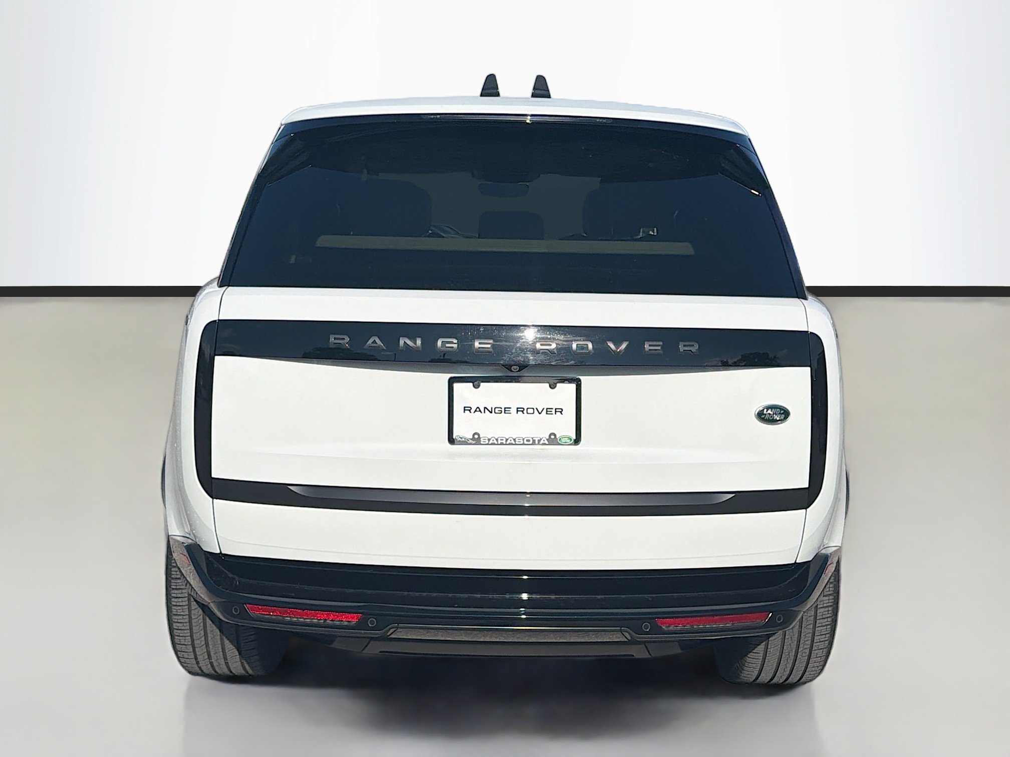 Used 2023 Land Rover Range Rover SE AWD/4WD image 4