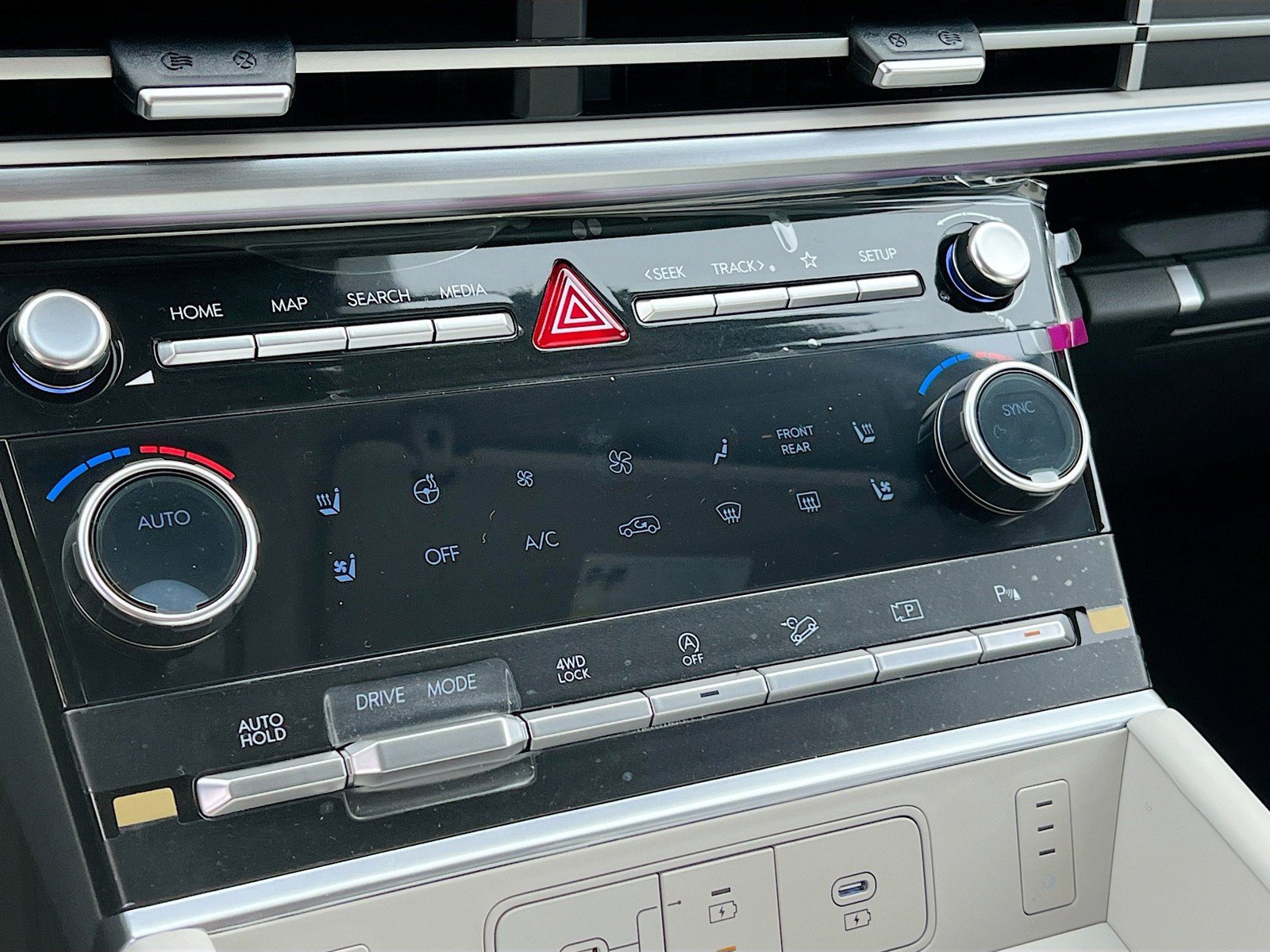 New 2026 Hyundai Santa Fe Limited AWD/4WD image 10
