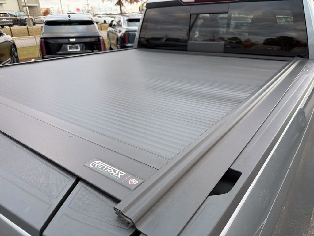 Used 2021 GMC Sierra 1500 SLT w/ SLT Premium Package image 11