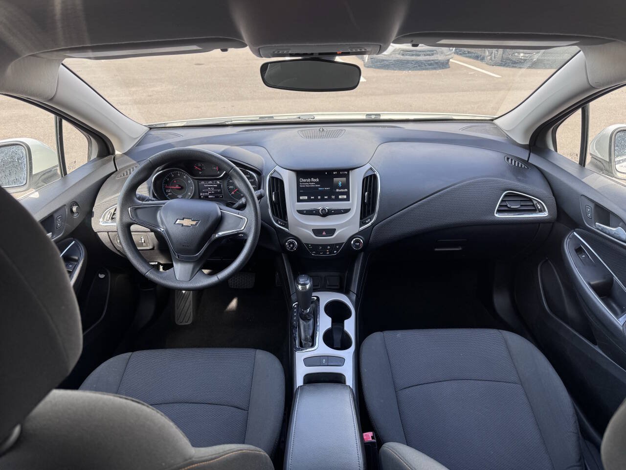 Used 2018 Chevrolet Cruze LS FWD image 19