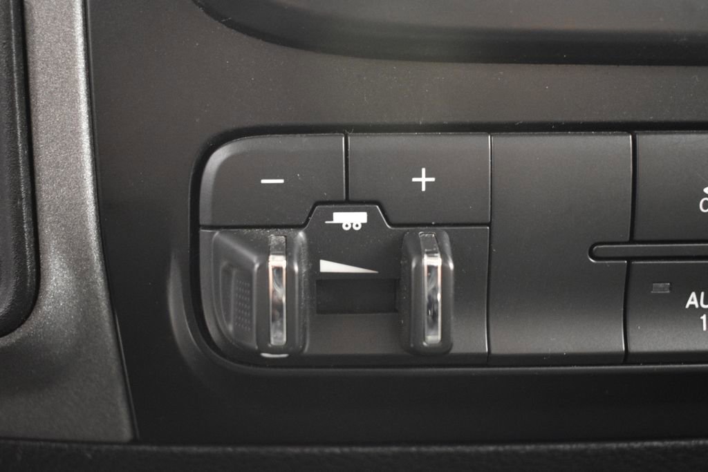 Used 2014 RAM 2500 Tradesman w/ Chrome Appearance Group image 44