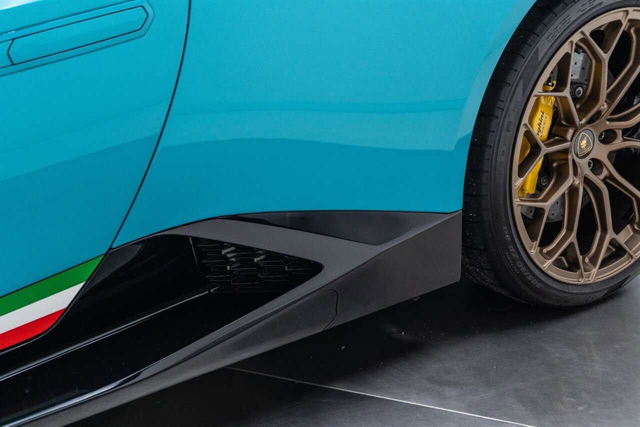 Used 2019 Lamborghini Huracan Performante AWD/4WD image 36