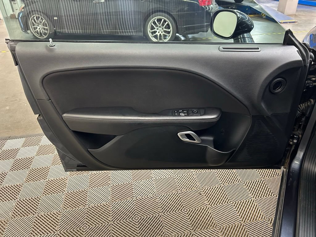 Used 2018 Dodge Challenger SXT RWD image 21