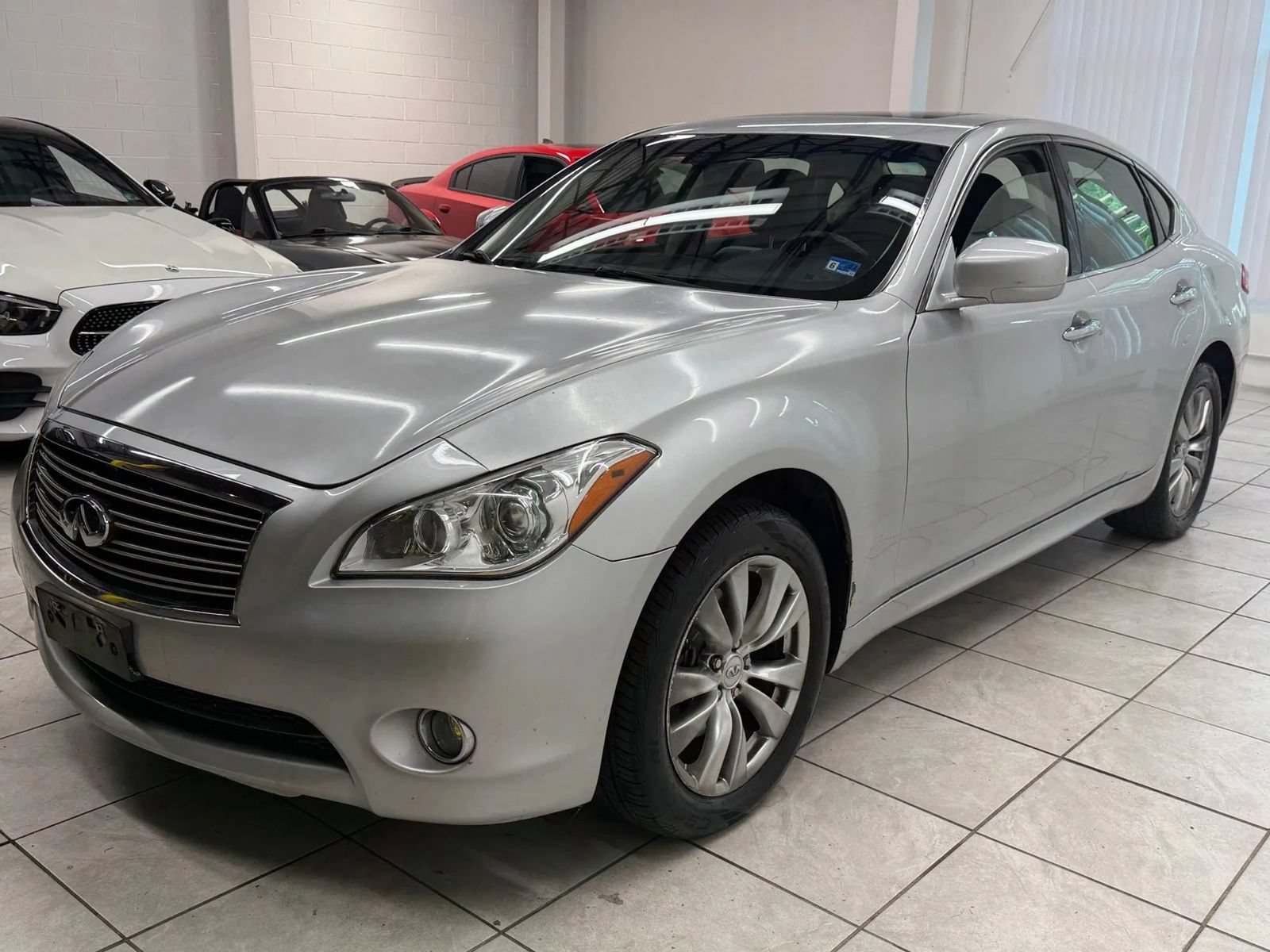 Used 2014 INFINITI Q70 3.7 w/ Premium Package AWD/4WD image 3