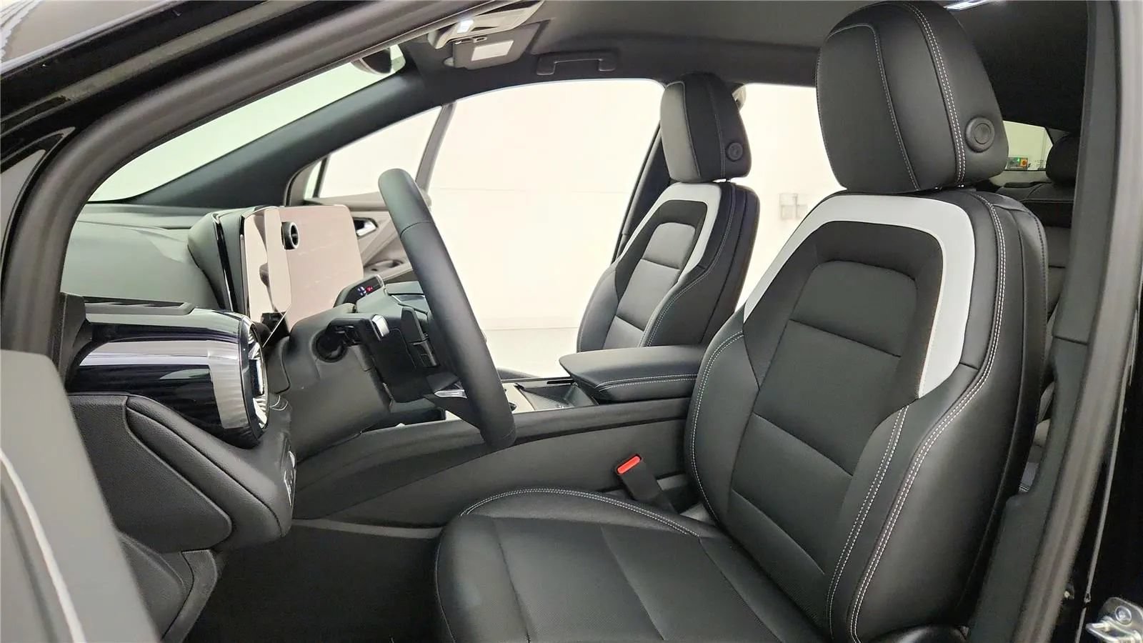 New 2026 Chevrolet Blazer EV LT AWD/4WD image 27
