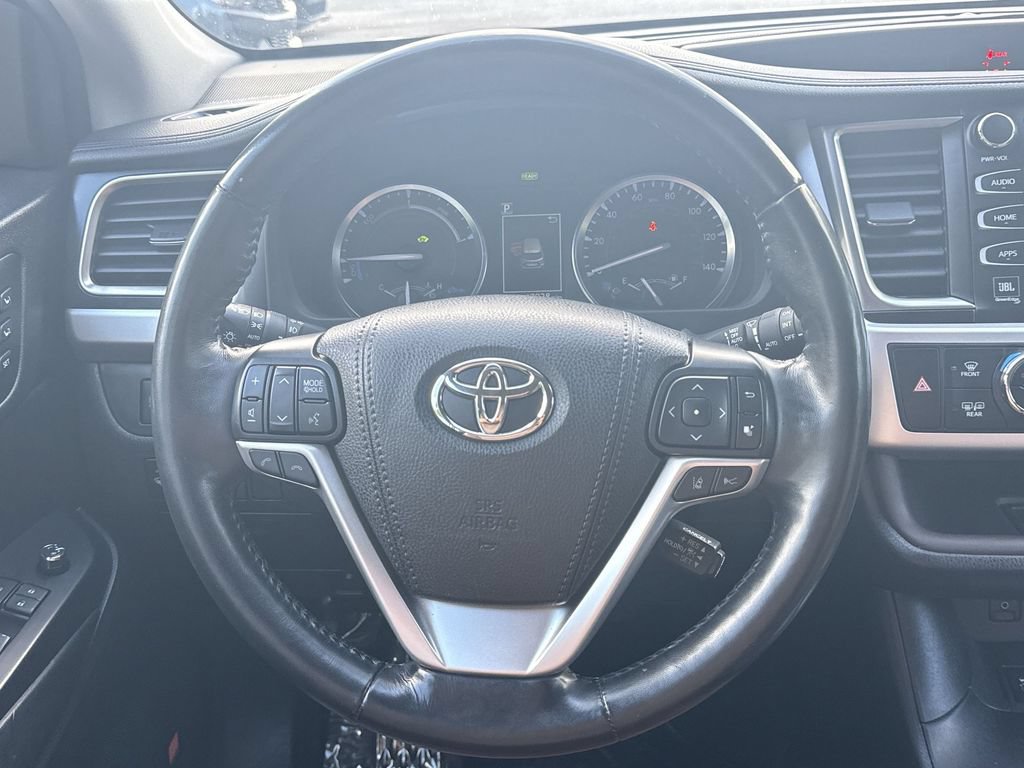 Used 2019 Toyota Highlander Limited Platinum AWD/4WD image 11