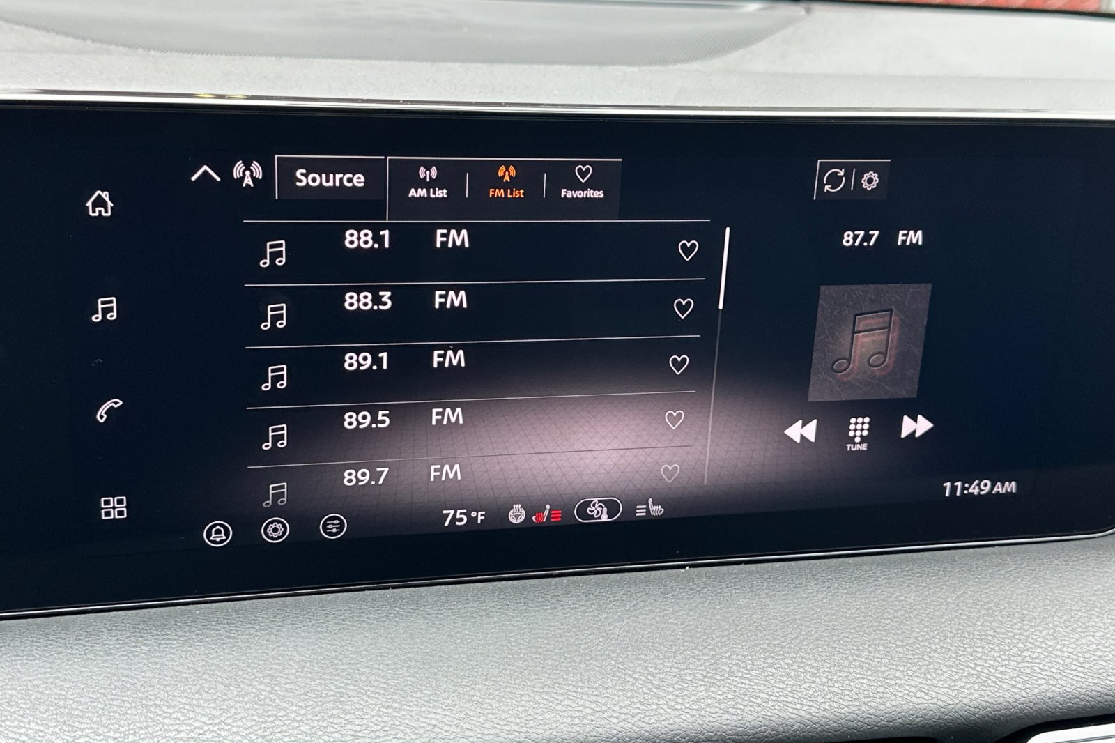 New 2026 Nissan Sentra SV w/ SV Convenience Package FWD image 17