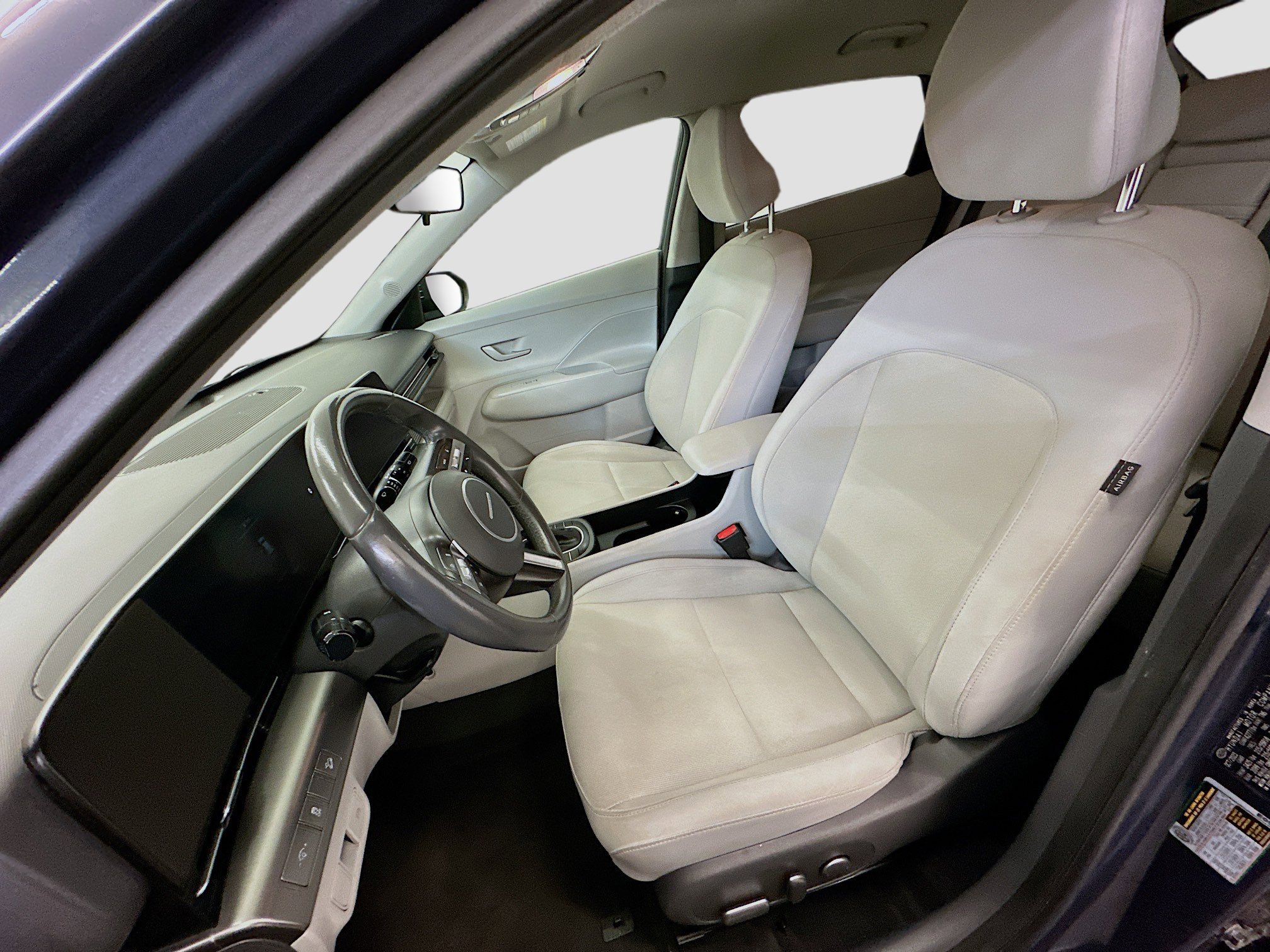 Used 2024 Hyundai Kona SEL image 13