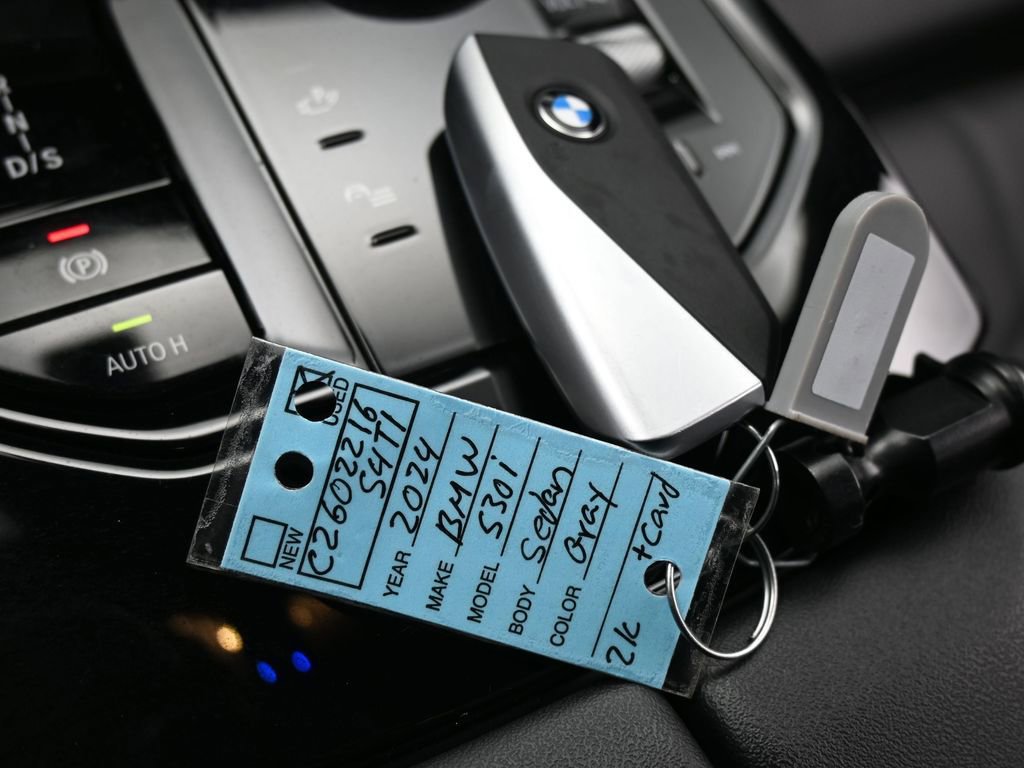 Used 2024 BMW 530i xDrive image 11