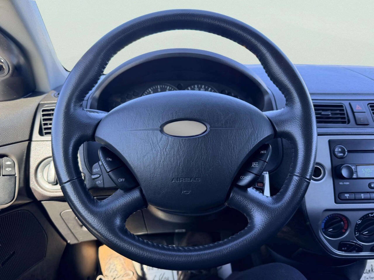 Used 2007 Ford Focus SES FWD image 24