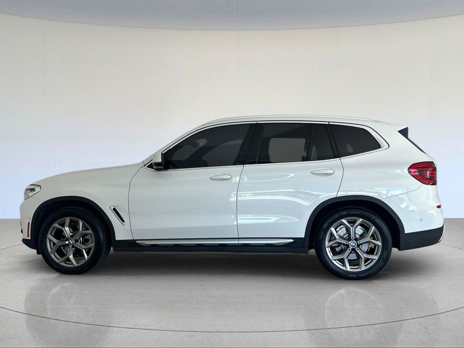 Used 2021 BMW X3 xDrive30i w/ Convenience Package AWD/4WD image 2