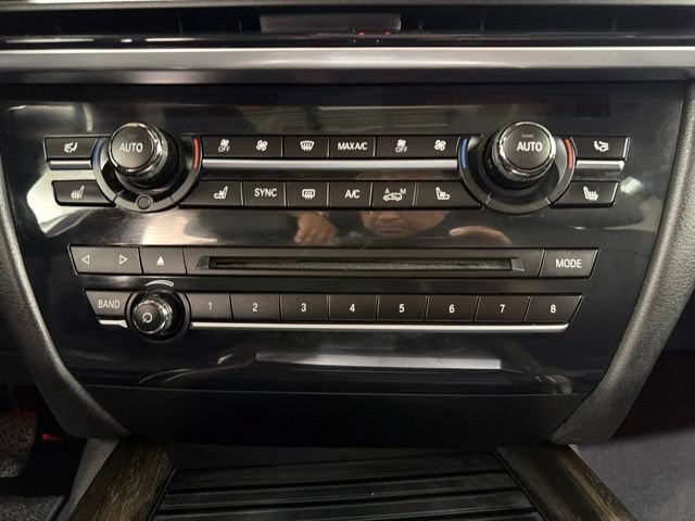 Used 2016 BMW X5 xDrive50i AWD/4WD image 36