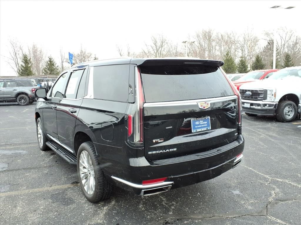 Used 2021 Cadillac Escalade Premium Luxury image 5