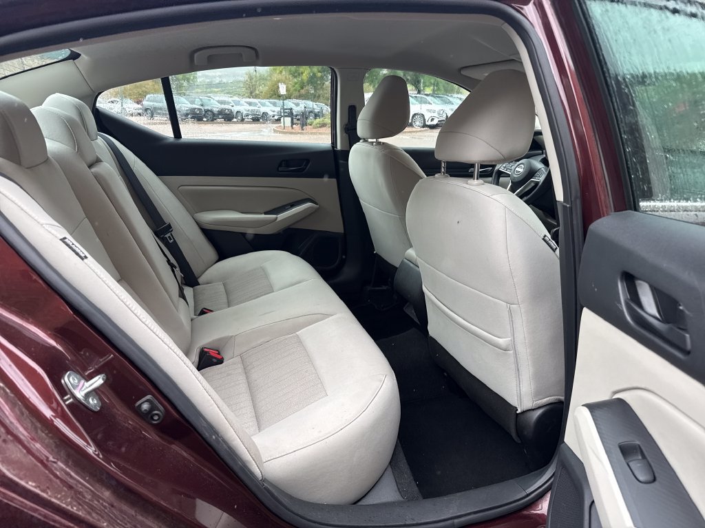 Used 2025 Nissan Altima 2.5 SV FWD image 22
