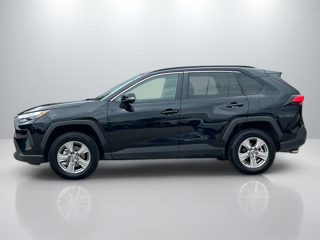 Used 2025 Toyota RAV4 XLE FWD image 8