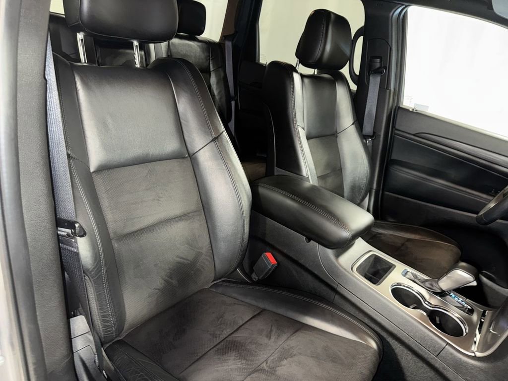 Used 2021 Jeep Grand Cherokee Laredo X image 33