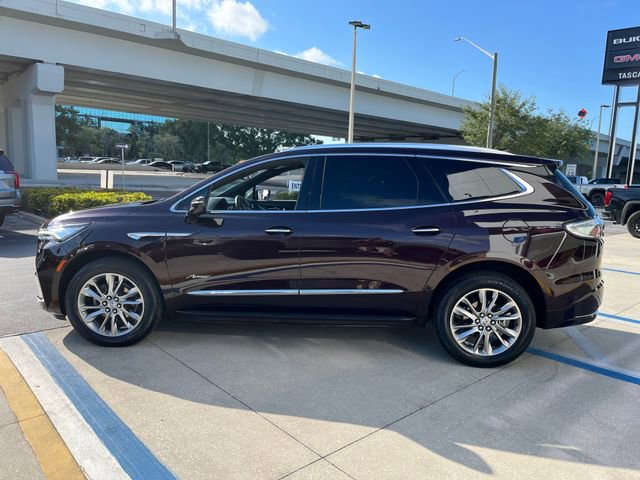 Used 2023 Buick Enclave Avenir w/ Avenir Technology Package FWD image 4