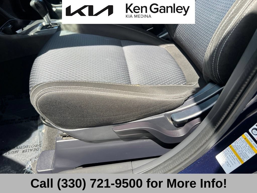 Used 2016 Mitsubishi Outlander SE AWD/4WD image 28