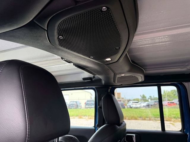 Used 2024 Jeep Wrangler Unlimited Sahara AWD/4WD image 15