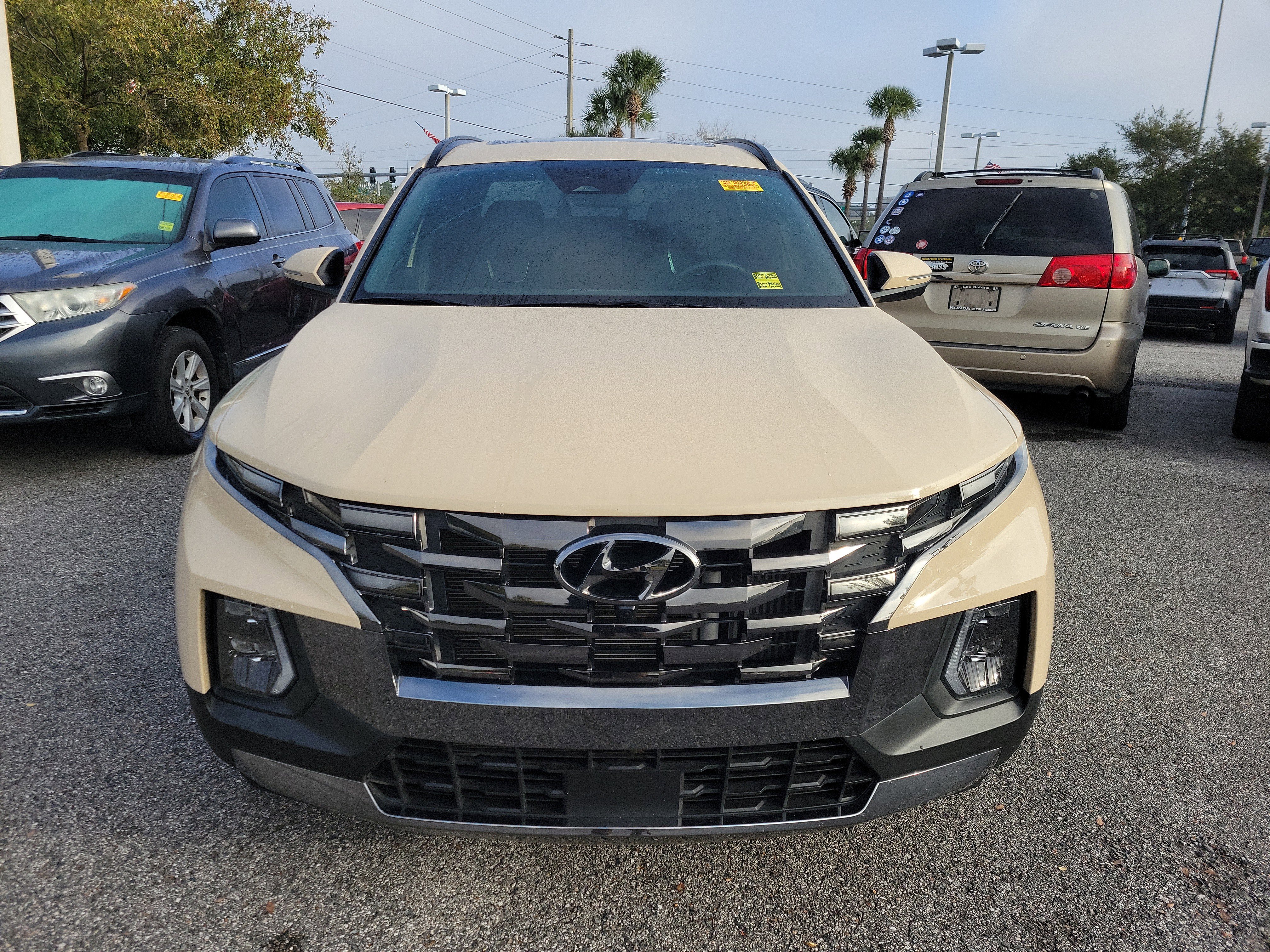 Used 2022 Hyundai Santa Cruz Limited w/ Cargo Package image 2