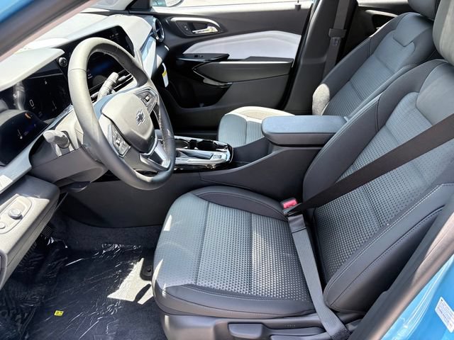 New 2026 Chevrolet Trax LT w/ Midnight Edition FWD image 7