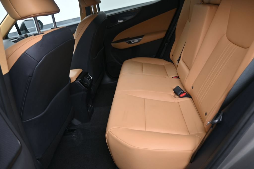 Used 2024 Lexus NX 250 FWD image 14