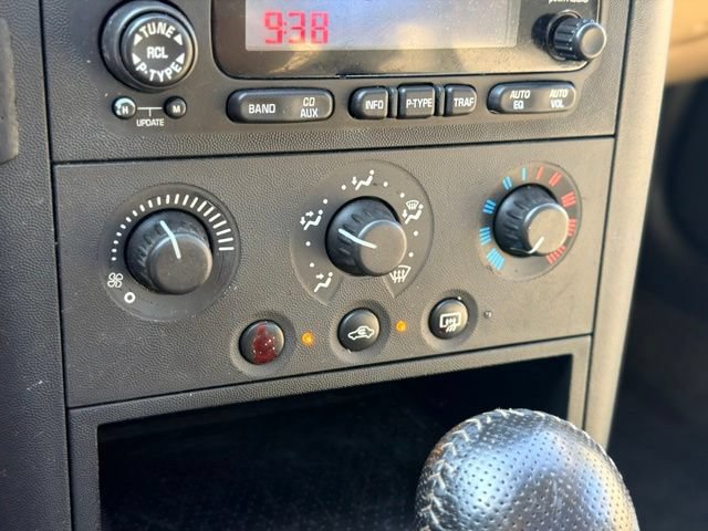 Used 2008 Pontiac Grand Prix w/ Sun And Sound Package FWD image 12