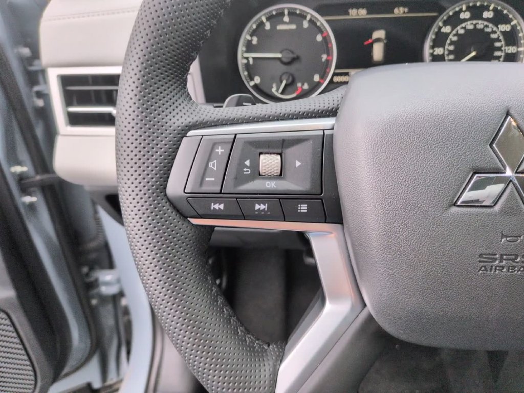 New 2026 Mitsubishi Outlander SE AWD/4WD image 23