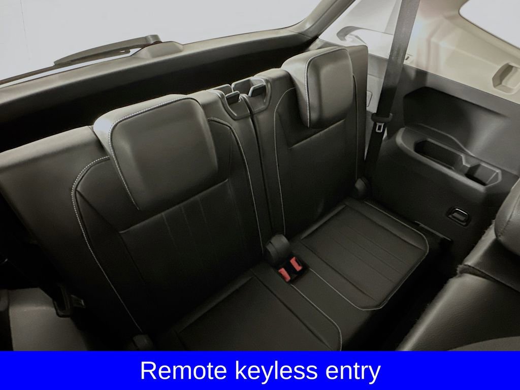 Used 2024 Volkswagen Tiguan SE w/ Panoramic Sunroof Package image 28