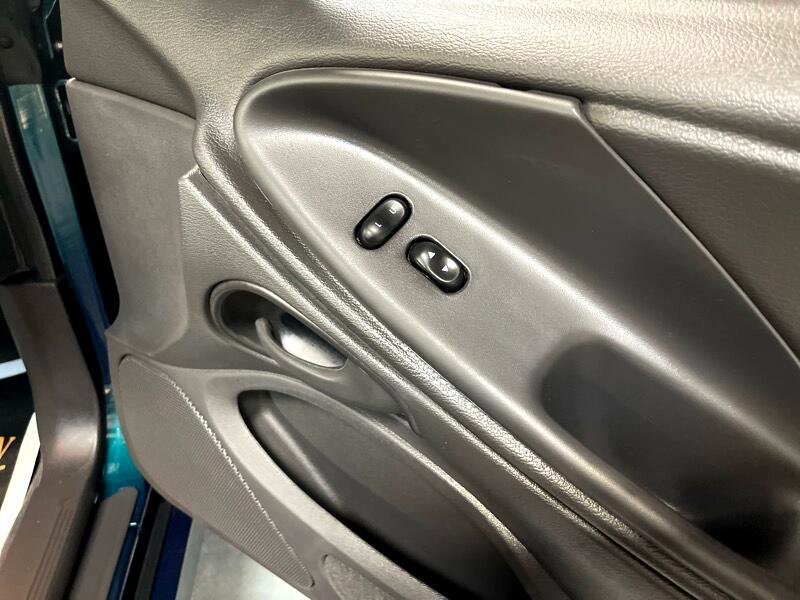 Used 2004 Ford Mustang Cobra image 44