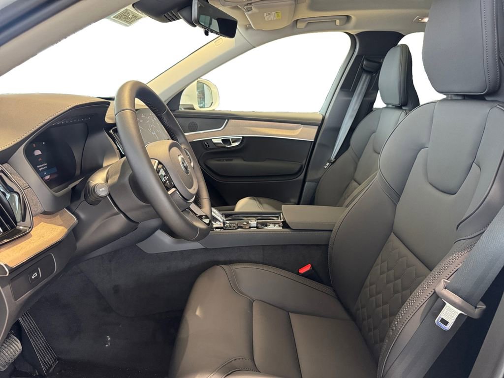 New 2026 Volvo XC90 B5 Core w/ Protection Package Premier image 11