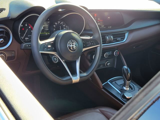 Used 2019 Alfa Romeo Stelvio image 3